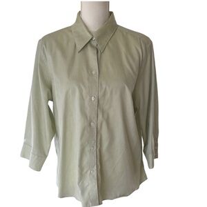 Eddie Bauer wrinkle resistant Cotton soft light spring green button down blouse